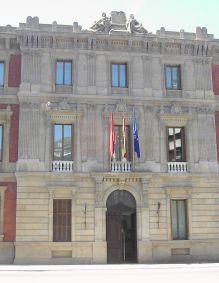 Autonome Region Navarra, Parlamentsgebäude in Pamplona