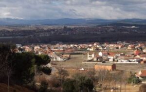 Blick auf San Justo de la Vega (vorne) und Astorga